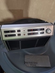 Zenith portable AM FM radio model RH 78Y, AC or battery, made in Taiwan