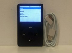 Apple iPod classic 5th Generation 30GB – Black – NEW BATTERY
