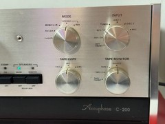 Accuphase C-200 Stereo Preamplifier Vintage Audio Control Amp.