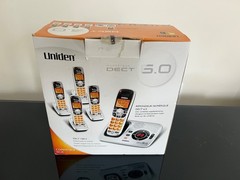 Uniden Dect 6.0 1580-5 Answering System 5 Handsets